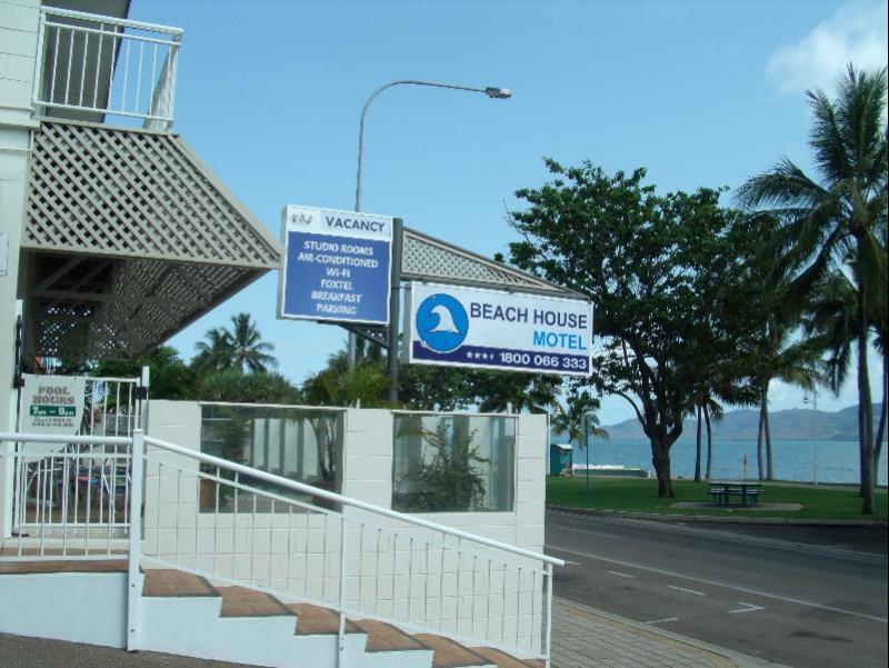 Beach House Motel Townsville Exterior foto