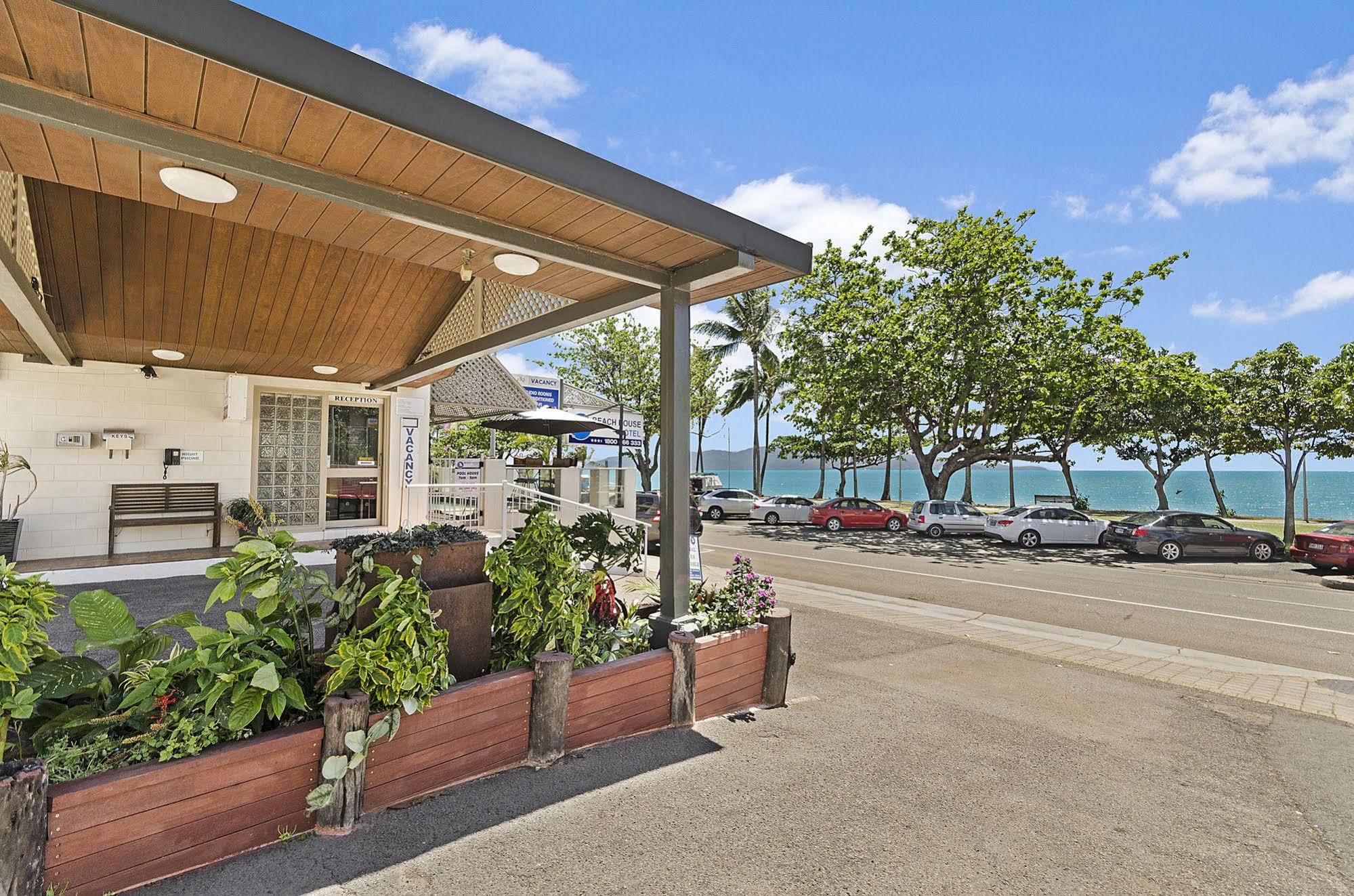 Beach House Motel Townsville Exterior foto