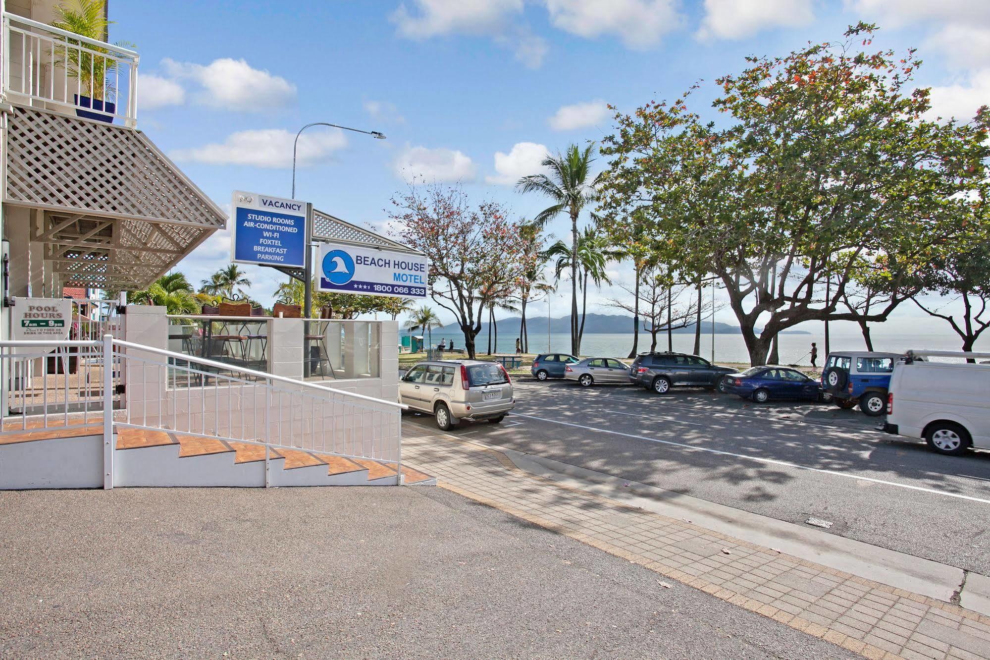 Beach House Motel Townsville Exterior foto